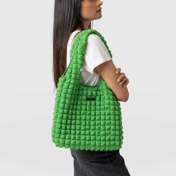 Saint + Sofia - Soho Quilted Shoulder Tote Bag in Orange/Pink Colorblock - Picture 4 of 5